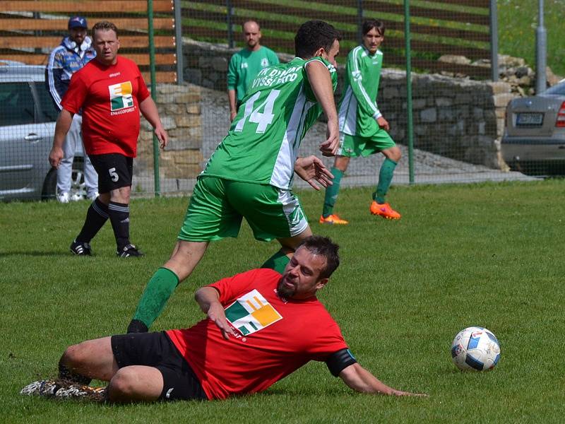 OP muži - 2. kolo: FK Nová Ves / Brloh B (červené dresy) - FK Dynamo Vyšší Brod 0:8 (0:3).