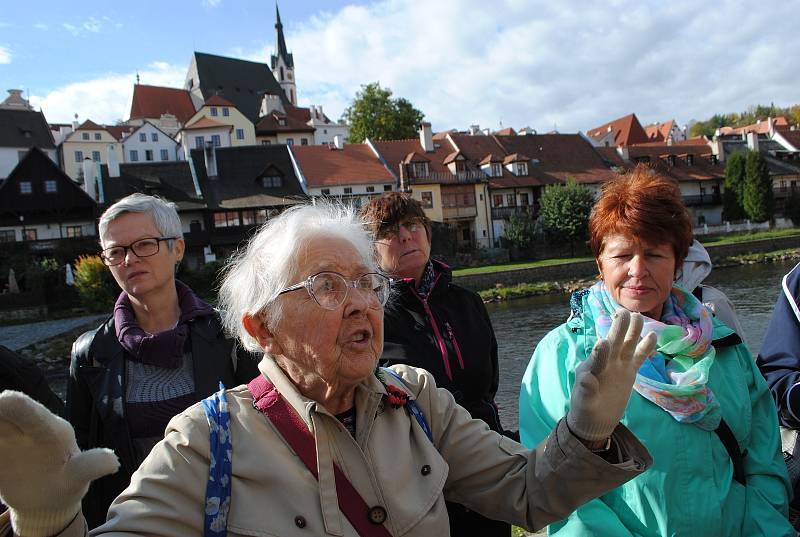 Po stopách krumlovských literátů a výtvarníků v čele s Věrou Pazderkovou