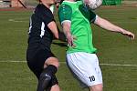 Ondrášovka KP – 18. kolo: FK Slavoj Český Krumlov (zelené dresy) – FK Olešník 0:3 (0:2).