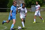 Okresní přebor starší žáci - 21. kolo: SK Zlatá Koruna (modré dresy) - Smrčina Horní Planá 2:0 (1:0).