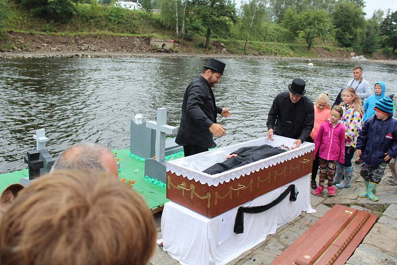 Kuriózní plavidla se jako vždy svým tvůrcům skvěle podařila.