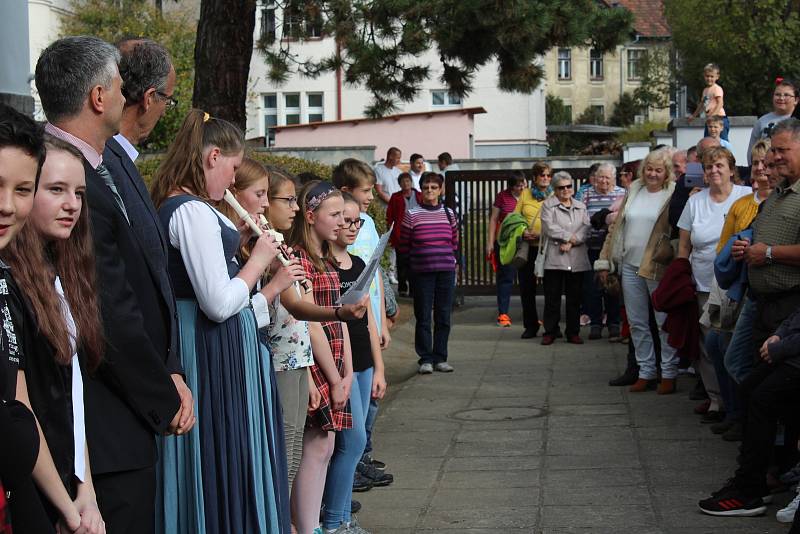 Den otevřených dveří a oslava devadesátin školy na ZŠ T. G. Masaryka v Českém Krumlově.