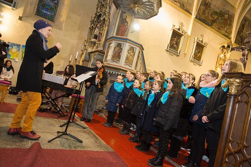 Charitativní koncert pro Ukrajinu v kostele sv. Petra a Pavla.