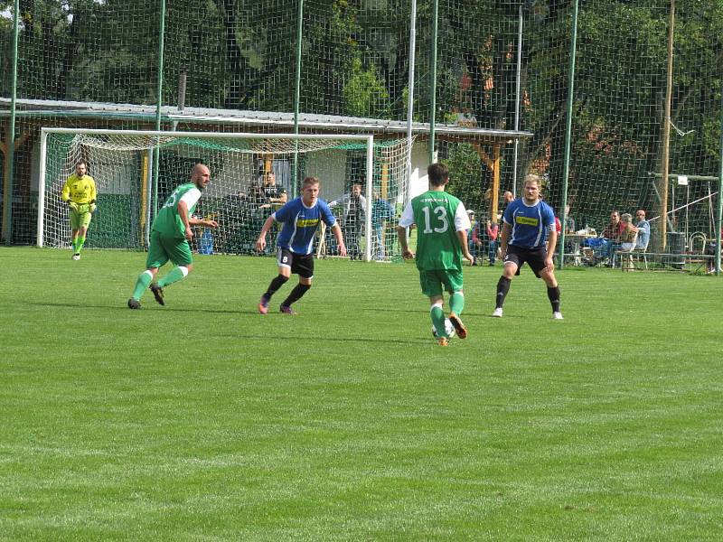 Oblastní I.B třída (skupina A) - 7. kolo (6. hrané). FK Boršov nad Vltavou (zelené dresy) - FK Spartak Kaplice 3:1 (1:0).