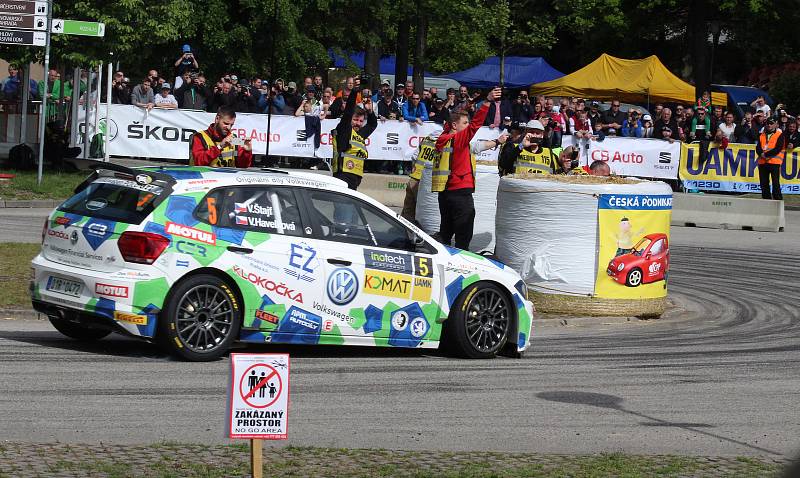 Rallye Český Krumlov nebude mít své centrum na českobudějovickém výstavišti, kde našlo zázemí od roku 2007, ale přesune se na letiště v Plané.