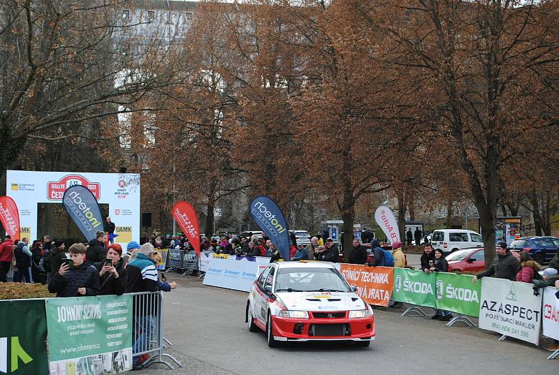 Slavnostní start Rallye Český Krumlov 2021 v krumlovské Jelence.