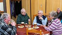 V restauraci v Mojném měli velké setkání senioři z Dolního Třebonína a okolí. Vystoupení si pro ně připravili školáci.