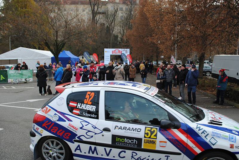 Slavnostní start Rallye Český Krumlov 2021 v krumlovské Jelence.