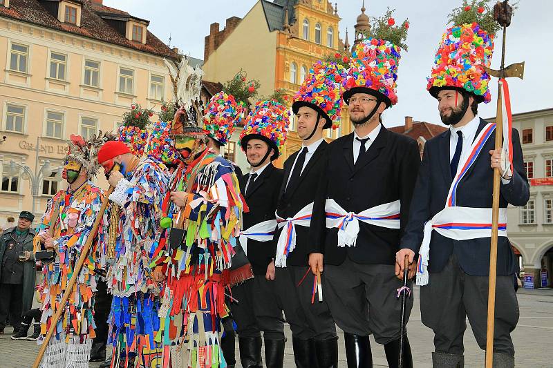 Benešovský masopust na budějovickém náměstí.