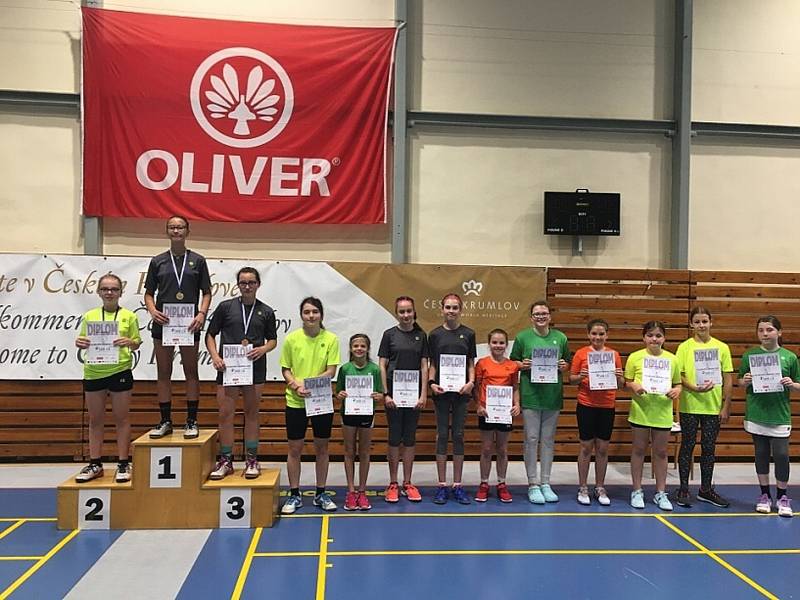 Mladí krumlovští badmintonisté se utkali mezi sebou v oddílové soutěži.