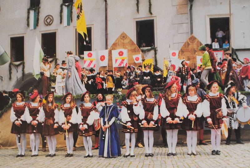 Český Krumlov v roce 1994. Zahájení Slavnostní pětilisté růže.