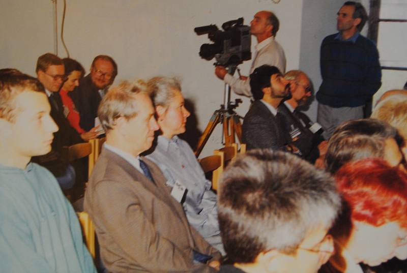 Český Krumlov v roce 1992. 14.-16. 10. Mezinárodní vědecké sympozium o životě posledních Rožmberků.