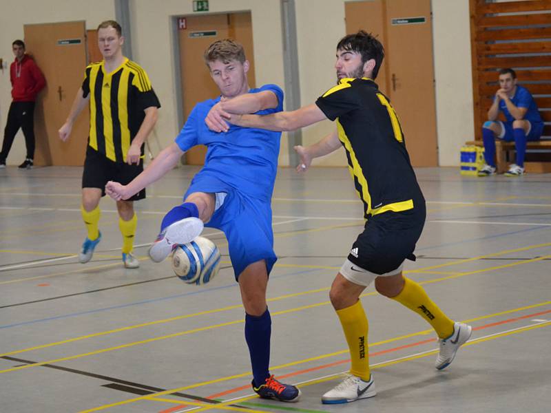 1. CL – 7. a 8. kolo: Bombarďáci Větřní (žlutočerné dresy) – Novabrik Polička (černobílé) 0:1 a Bombarďáci Větřní – Amor Vyškov (modré) 4:1.