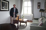 Ředitel Petr Zemek v apartmánovém hotelu Knížecí cesta v Bližší Lhotě na LIpensku.