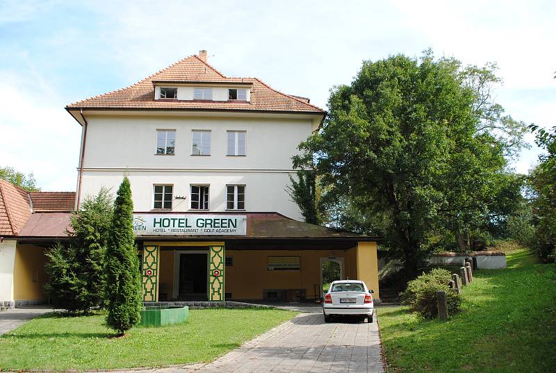 Hotel Green, bývalý hotel Golf, ve Větřní v bývalé Spirově vile.