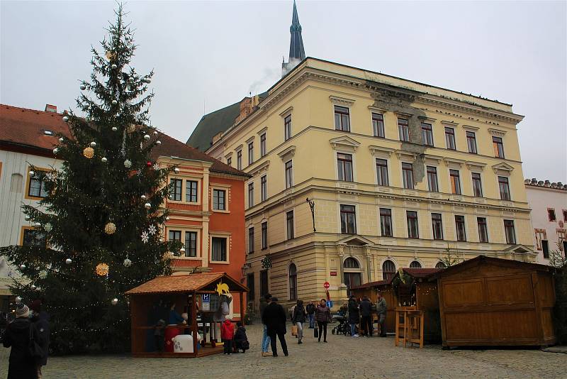 Adventně vyzdobené centrum Českého Krumlova.