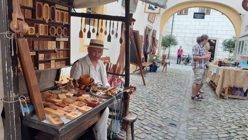 Druhou sobotu tento víkend pokračovaly v Českém Krumlově Zahradní slavnosti.