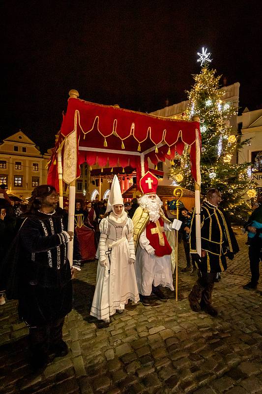 V Krumlově úřadoval Ježíškův poštovní úřad a Mikuláše doprovodila Bílá paní.