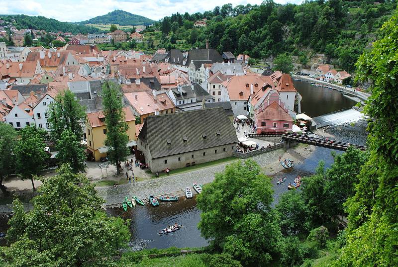 Český Krumlov o prodlouženém červencovém víkendu.