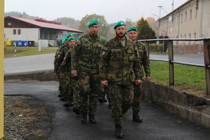 V Polné na Šumavě volilo několik stovek vojáků.