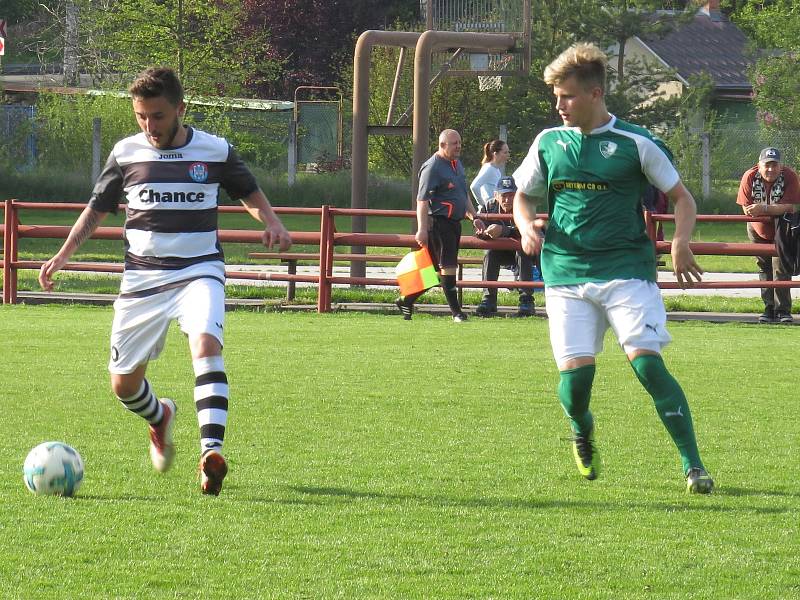 I. B třída (skupina A) – 22. kolo: FK Spartak Kaplice (bíločerné dresy) – TJ Malše Roudné B 8:0 (6:0).