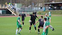 Fotbalová divize: Slavoj Český Krumlov - Tochovice 4:3 (2:1).