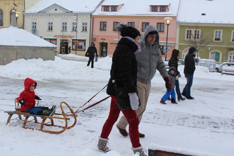 Dopolední stav silnic v Kaplici a jejím okolí v sobotu.