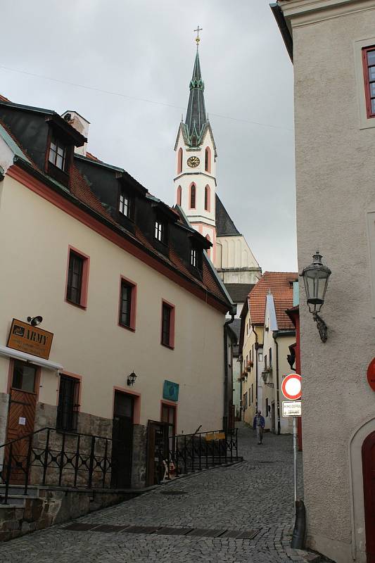 Český Krumlov a zámek už zase zejí neobvyklou prázdnotou.