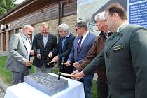 Slavnostního položení základního kamene pro výstavbu návštěvnického centra a naučné stezky Olšina.
