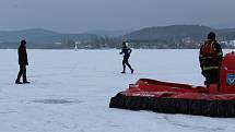 Lipno Ice Marathon prověřil na osm desítek borců, kteří nejsou z cukru.