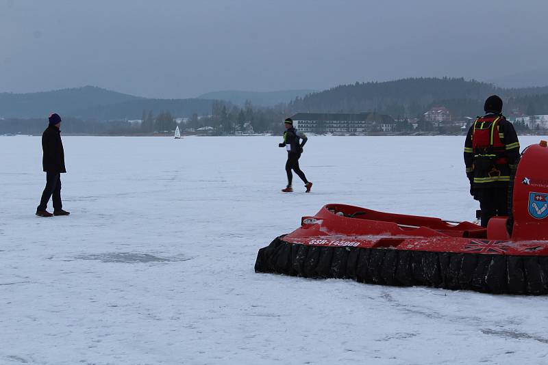 Lipno Ice Marathon prověřil na osm desítek borců, kteří nejsou z cukru.