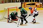 Ani ve druhém vzájemném utkání sezony českokrumlovští hokejisté v duelu se Strakonicemi nebodovali.
