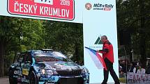 Sedmačtyřicátý ročník Rallye Český Krumlov byl v pátek odpoledne zahájen v Jelence.