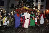 Tradici sfouknutí vánočního stromu drží v Krumlově už déle než 20 let.