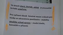 Opatření má úřednicím českokrumlovského pracoviště Úřadu práce ČR napomoci rychleji odeslat sociální dávky na účty lidí v nouzi.