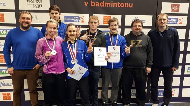 Badmintonisté českokrumlovského SKB vybojovali na letošním Mistrovství České republiky skvělou sbírku čtyř stříbrných medailí.