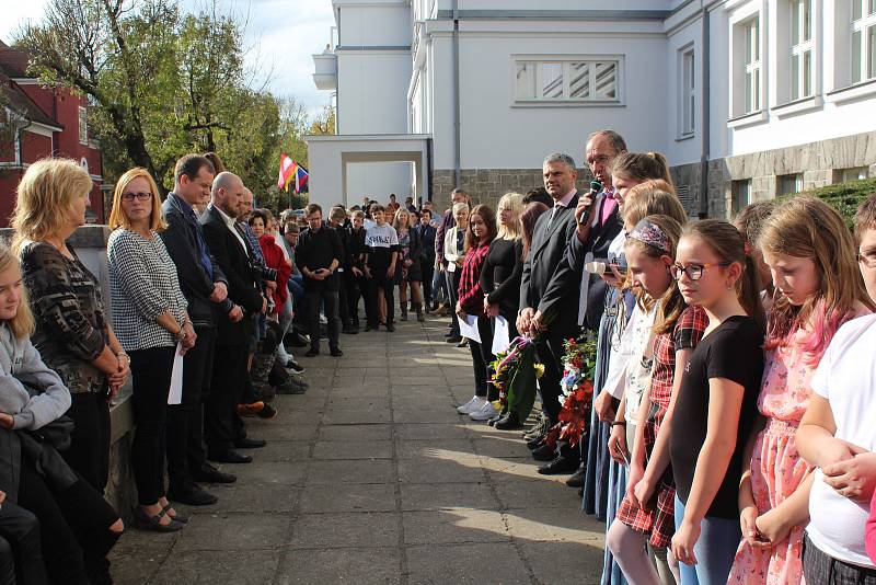 Den otevřených dveří a oslava devadesátin školy na ZŠ T. G. Masaryka v Českém Krumlově.