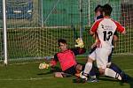 Okresní přebor muži - 6. kolo: FK Dolní Dvořiště (modré dresy) - TJ Smrčina Horní Planá 2:1 (2:1).