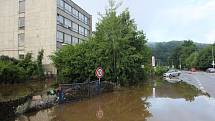 Český Krumlov opět zažil záplavu. Takto to vypadlo ve čtvrtek dopoledne, kdy už voda částečně opadla.