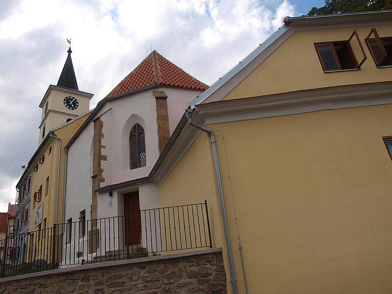 Rekonstrukce bývalého kostela sv. Filipa a Jakuba ve Velešíně stála 30 milionů korun.