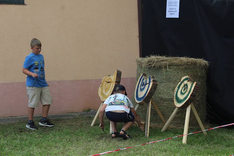 Staročeská pouť pobavila v sobotu návštěvníky Chlumu u Křemže.