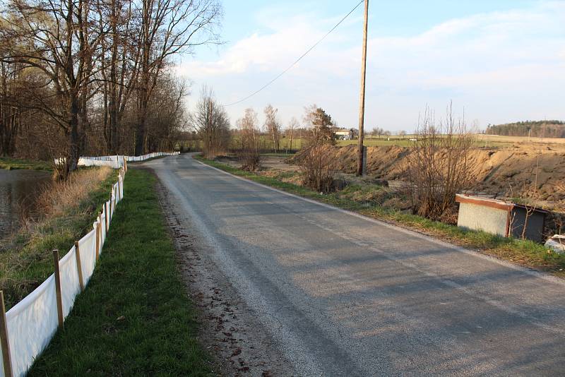 Stavba dálnice u Prostředních a Dolních Svinců.
