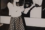 Veronika Novotná - účastnice mezinárodní Kociánovy houslové soutěže  v květnu 1990.