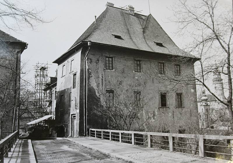 Český Krumlov v 70. letech 20. století. Adaptace budovy muzea.