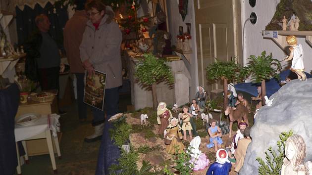 Během adventu i Vánoc můžete navštívit výstavu betlémů ve velešínském Kantůrkovci.