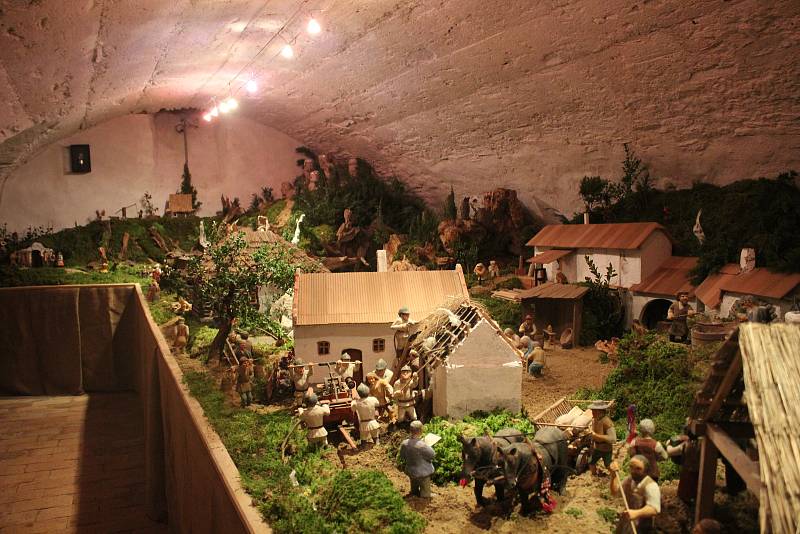 Tradiční Vánoční výstava v Kantůrkovci, včetně Rouhova betlému, začala.
