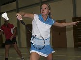 Krumlovská zkušená hráčka Hana Milisová (na snímku z domácích kurtů) se v této sezoně na celostátních turnajích pasovala do role nejúspěšnější české ženy.
