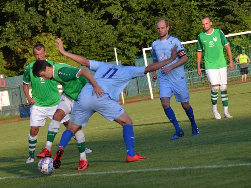 Ondrášovka KP muži – 2. kolo: FK Slavoj Český Krumlov (zelené dresy) – FK Protivín 1:0 (1:0).