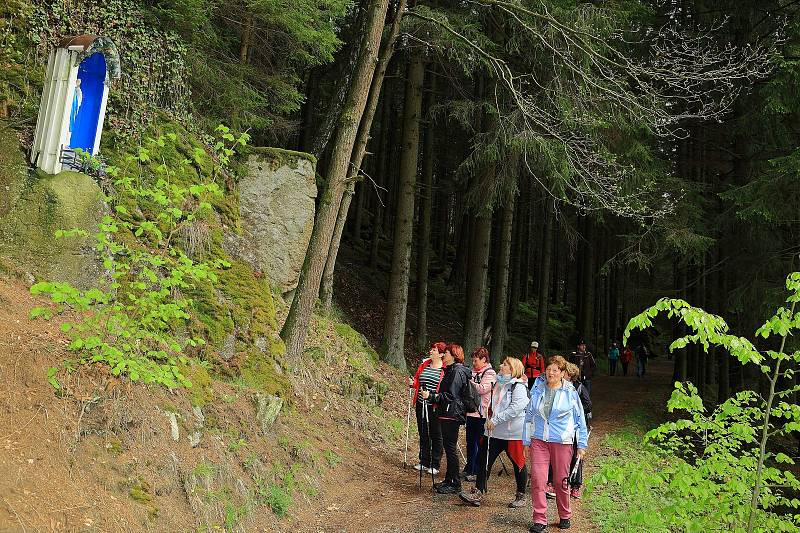 Přátelský pochod Nordic Walking v Benešově nad Černou.