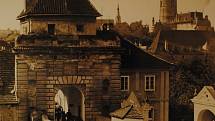 Ve spolupráci s Museem Fotoateliér Seidel připravilo centrum desítky fotografií z doby Schieleho života (1890-1918). Na snímku Budějovická brána.